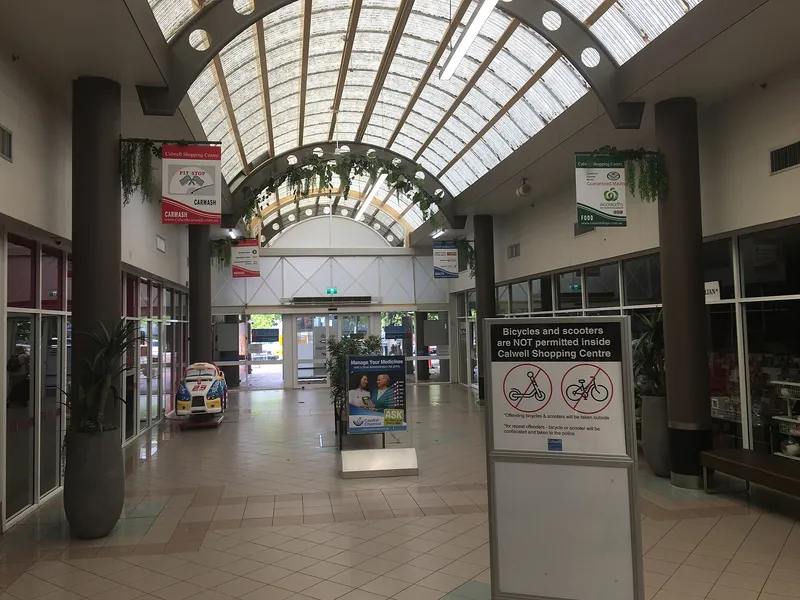 Retail space to let in Norwood